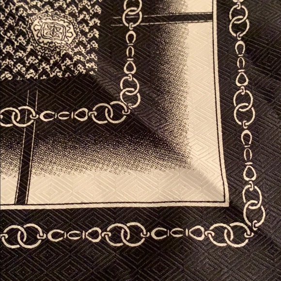 Vintage pocket square Black & White w/ Chain Link - Picture 2 of 6